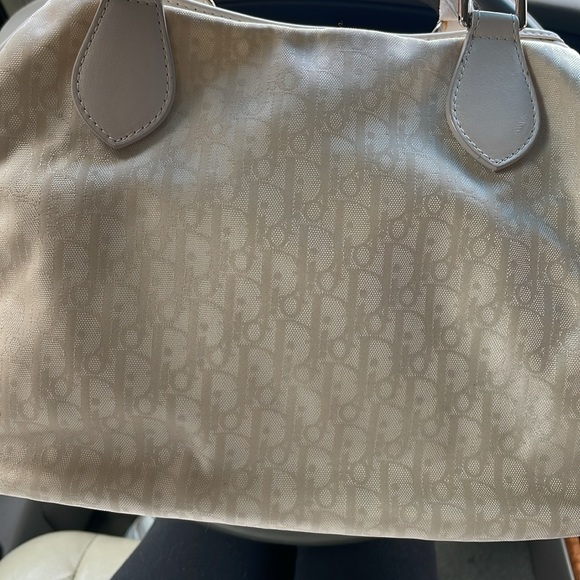 *SOLD* GORGEOUS WINTER WHITE VINTAGE CHRISTIAN DIOR DIORISSIMO SHOULDER TOTE - Picture 5 of 13